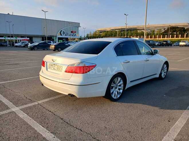 Hyundai Genesis-2