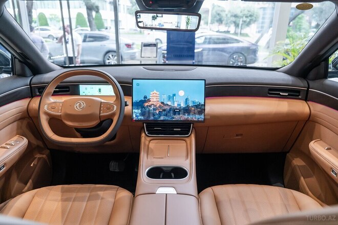 DongFeng Aeolus L8-24