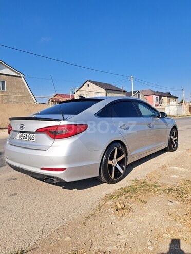 Hyundai Sonata-2