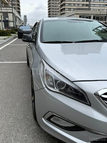 Hyundai Sonata-6