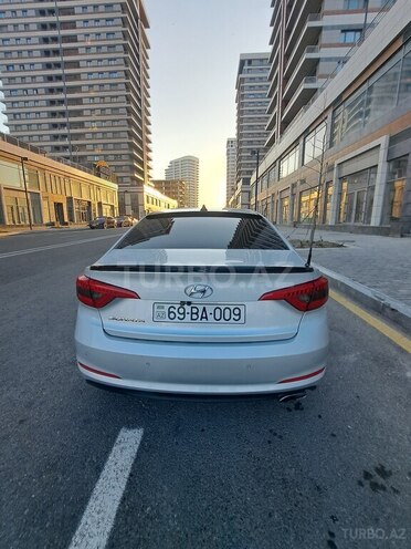 Hyundai Sonata-4