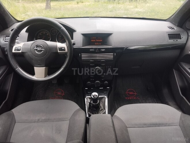Opel Astra-13