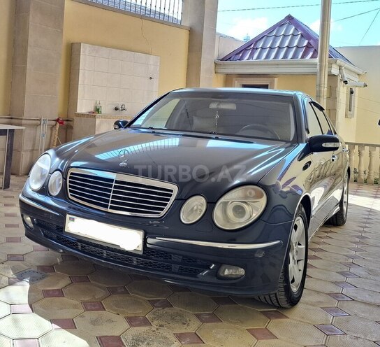 Mercedes E 240-2