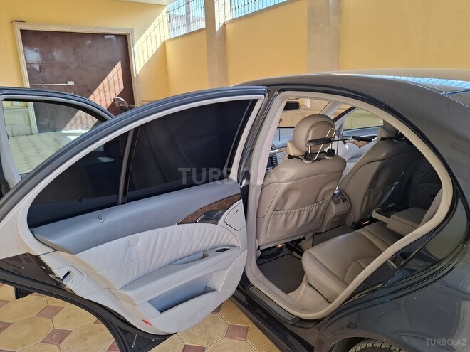 Mercedes E 240-8