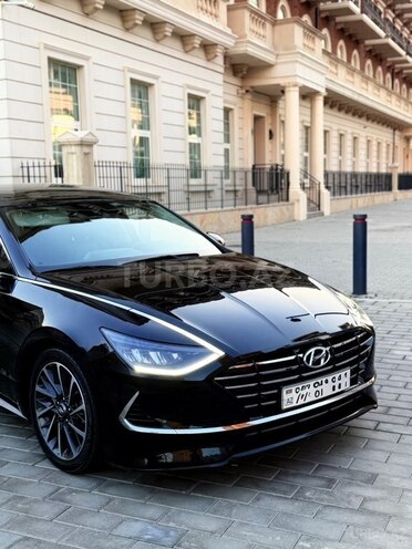Hyundai Sonata-4