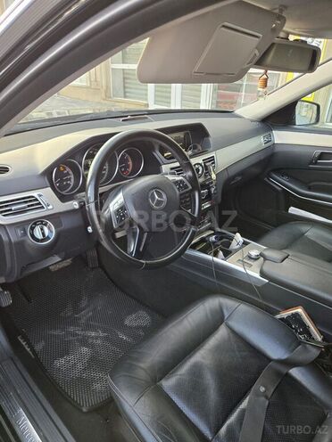 Mercedes E 220-6