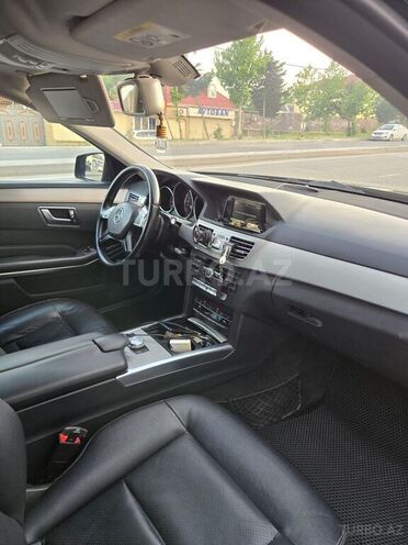 Mercedes E 220-5