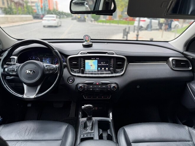 Kia Sorento-12
