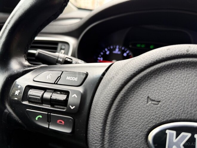 Kia Sorento-13