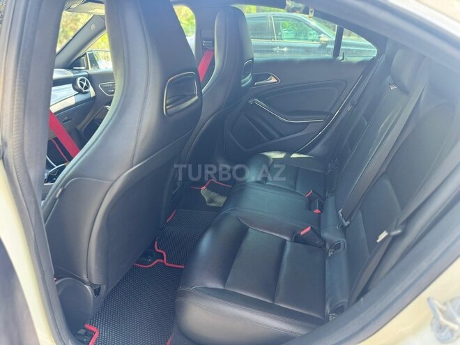 Mercedes CLA 250-10