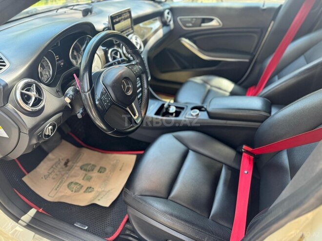 Mercedes CLA 250-9