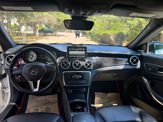 Mercedes CLA 250-11