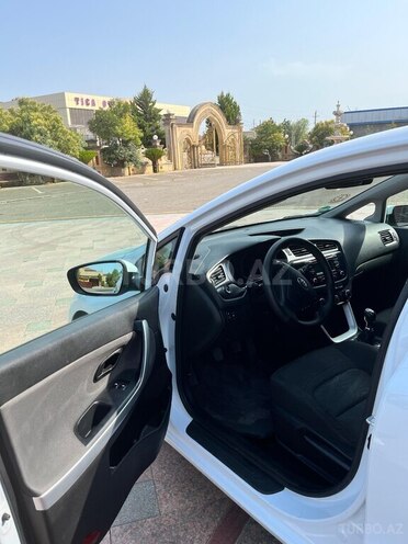 Kia Ceed-5