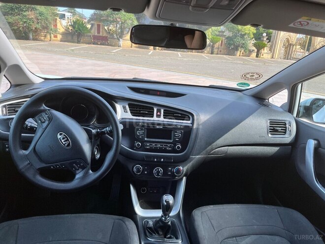 Kia Ceed-2