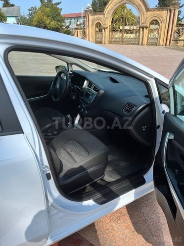 Kia Ceed-8