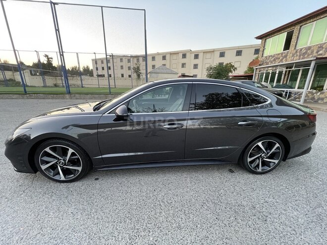 Hyundai Sonata-2