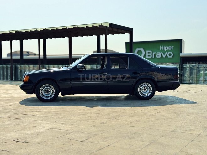 Mercedes 200 D-3