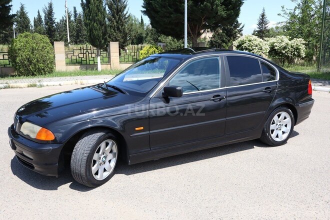 BMW 320-2