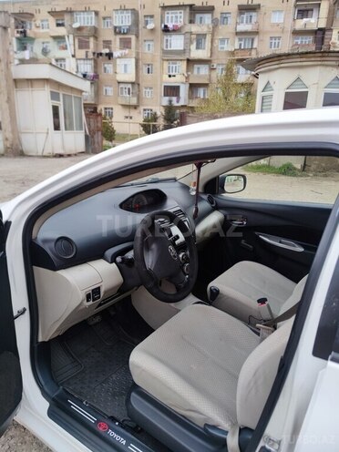 Toyota Yaris-7
