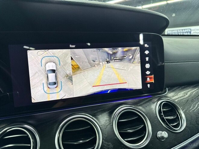 Mercedes E 300 e 4MATIC-9