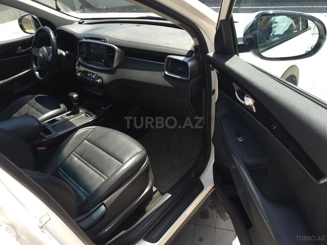 Kia Sorento-16