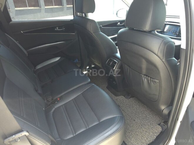 Kia Sorento-18