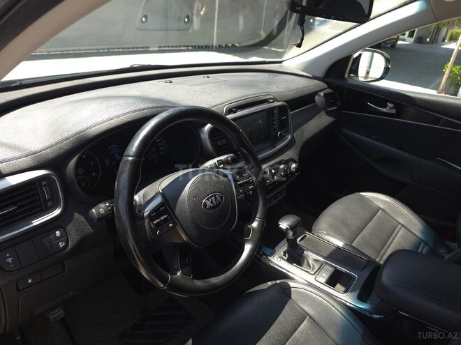 Kia Sorento-11