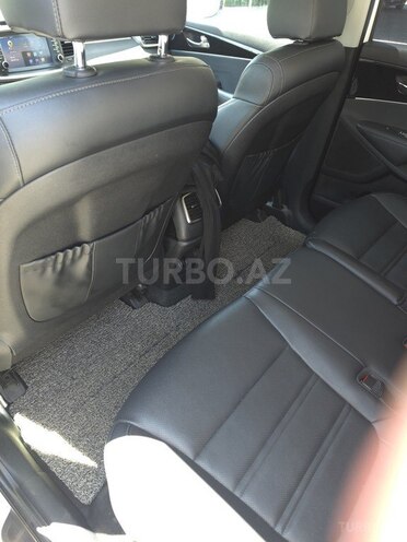 Kia Sorento-19
