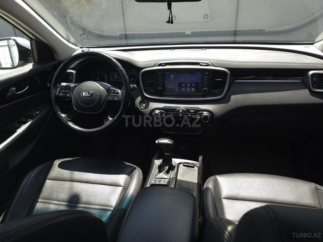 Kia Sorento-12