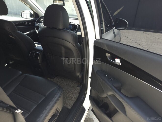 Kia Sorento-17