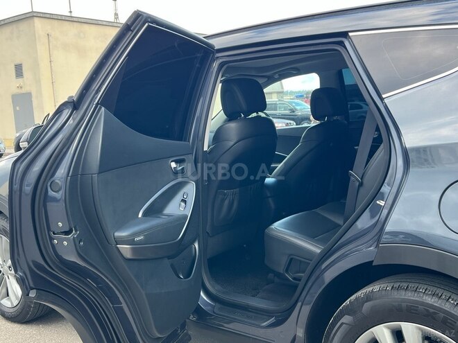Hyundai Santa Fe-13