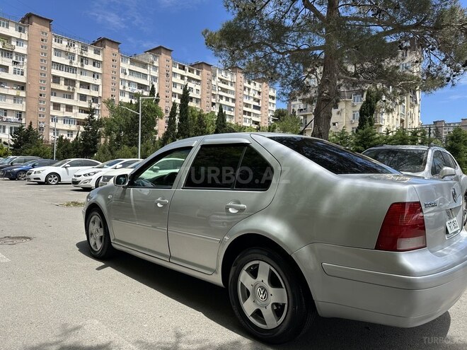 Volkswagen Jetta-4