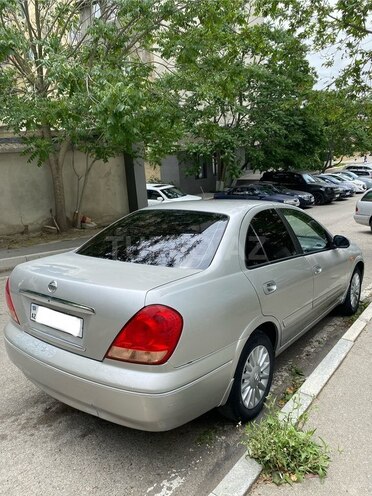 Nissan Sunny-4
