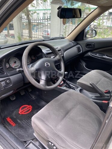 Nissan Sunny-6