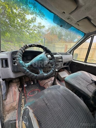 Ford Transit-6