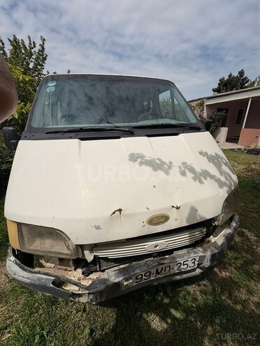 Ford Transit-1