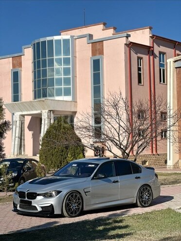 BMW 330-19