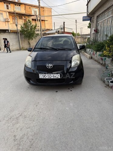 Toyota Vitz-1