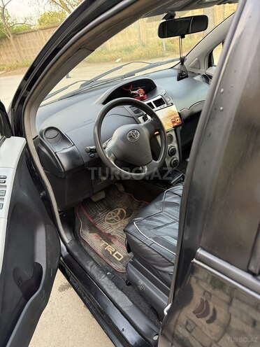 Toyota Vitz-11