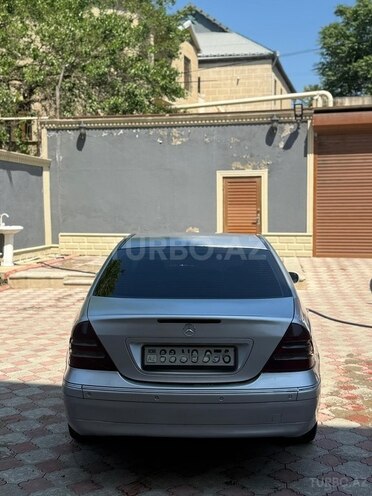 Mercedes C 200-4