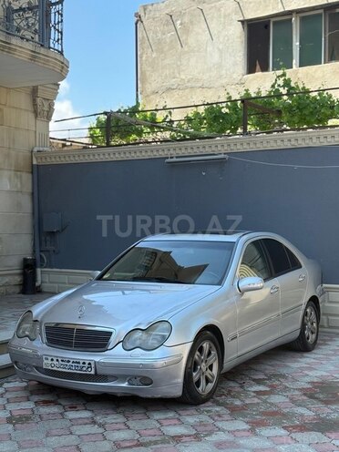 Mercedes C 200-2