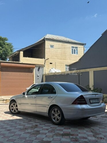 Mercedes C 200-12
