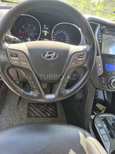 Hyundai Santa Fe-6