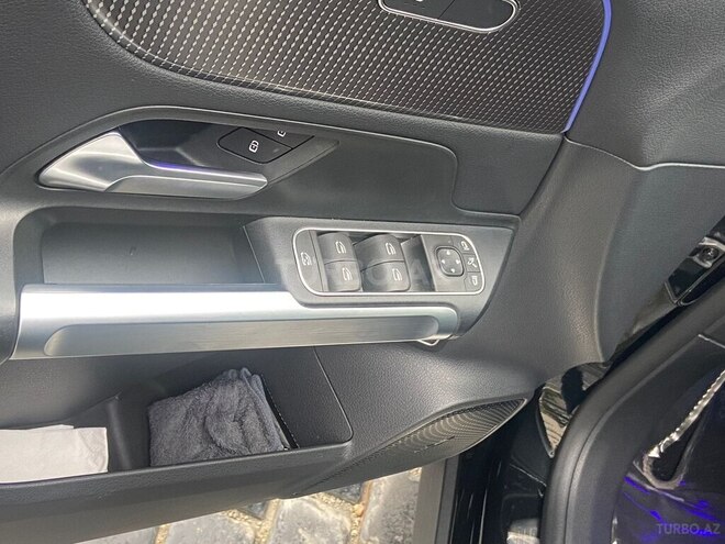 Mercedes EQB 300 4MATIC-4