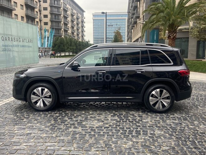 Mercedes EQB 300 4MATIC-11