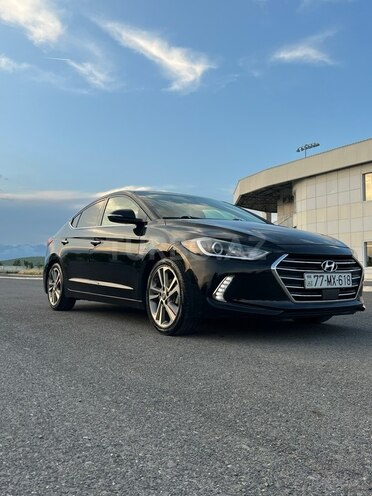 Hyundai Elantra-16