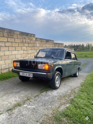 LADA (VAZ) 2107-1
