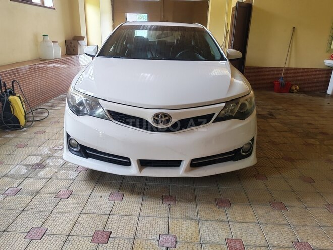 Toyota Camry-1