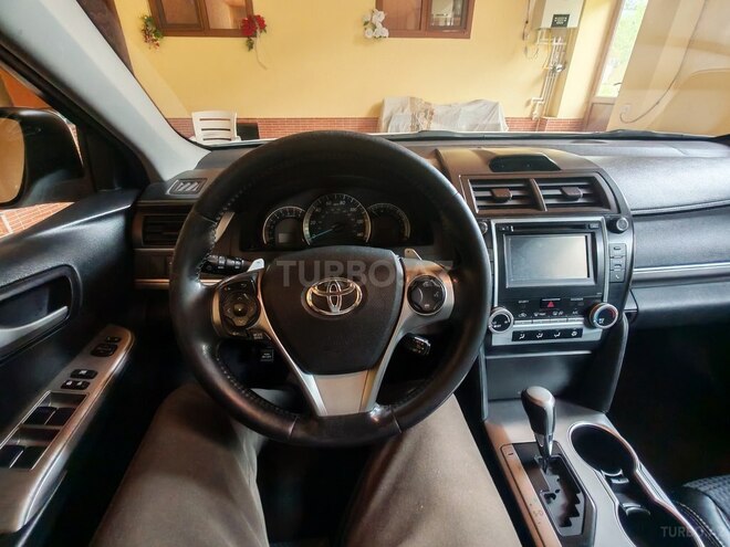 Toyota Camry-8