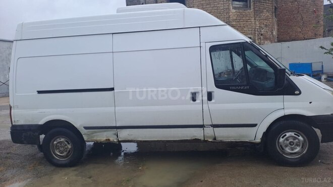 Ford Transit-2